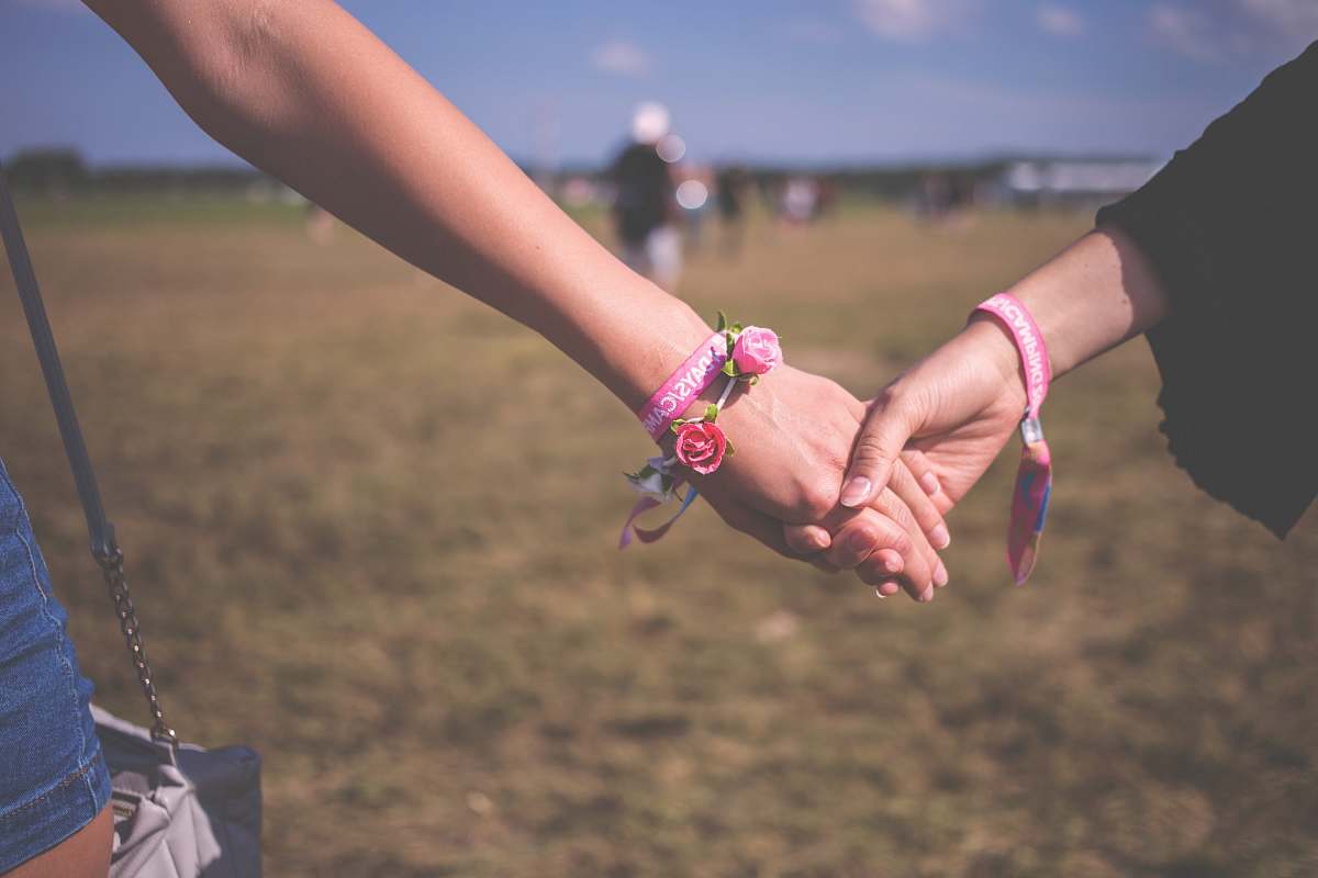 holding hands two person holding each other hands hands